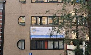 Justion-breda-300