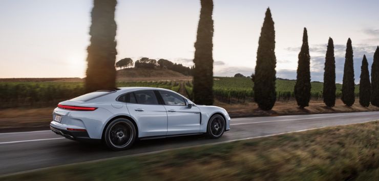 Porsche Panamera: hooligan in maatpak