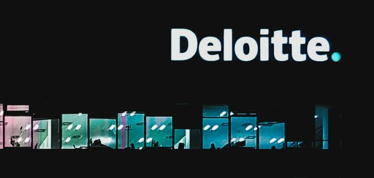 Accountants Deloitte mogen saai werk overlaten aan AI - Advocatie