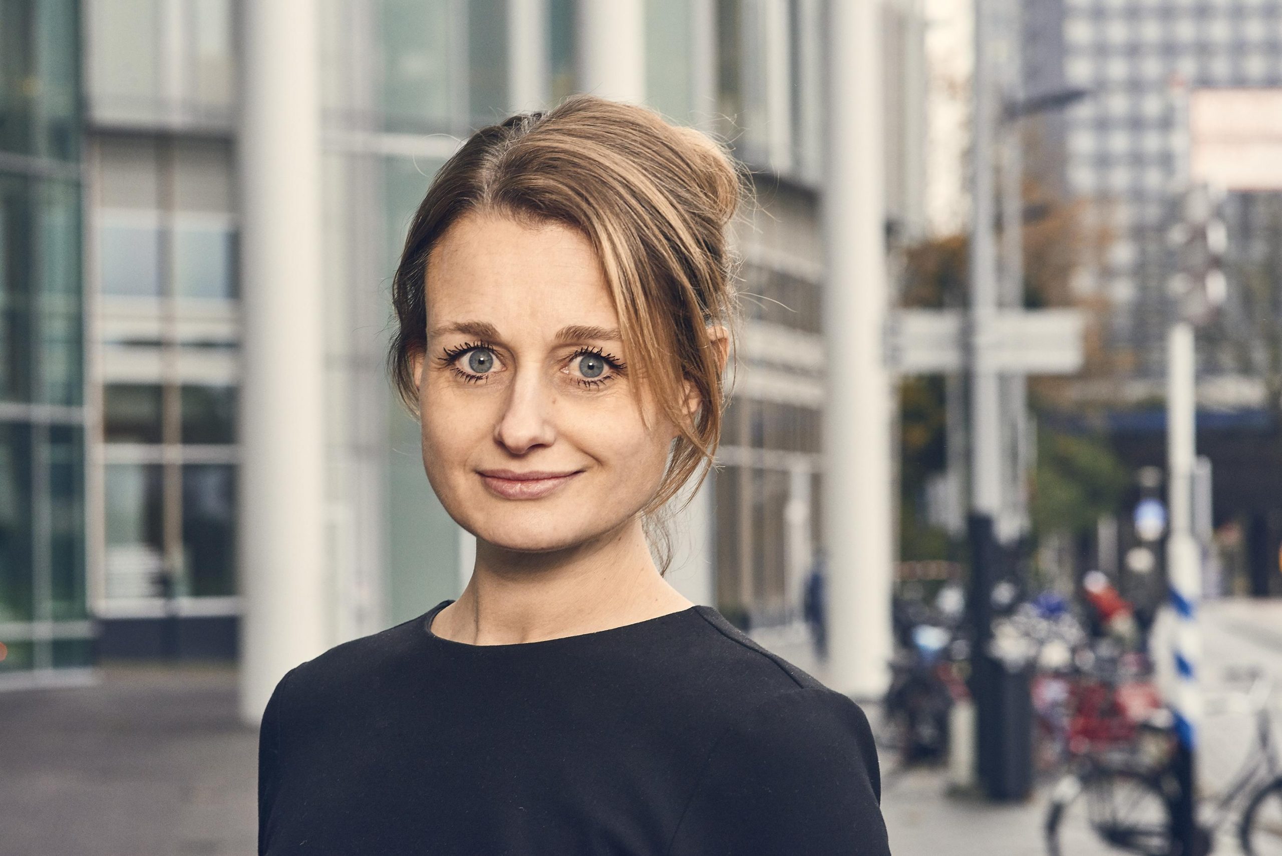 Stibbe benoemt drie nieuwe partners, ziet COO vertrekken - Advocatie